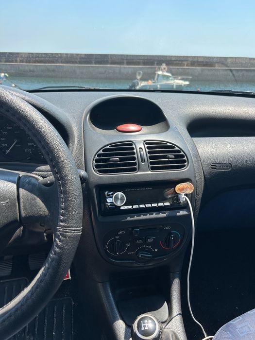Peugeot 206 comercial