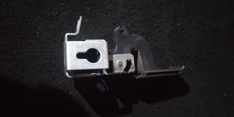 Fecho Da Tampa Do Combustivel Honda Civic Vii Hatchback (Eu, Ep, Ev)