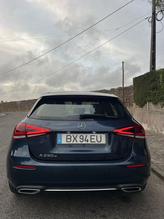 Mercedes A250e Hibrido Plug-In 2021 IMPECAVEL