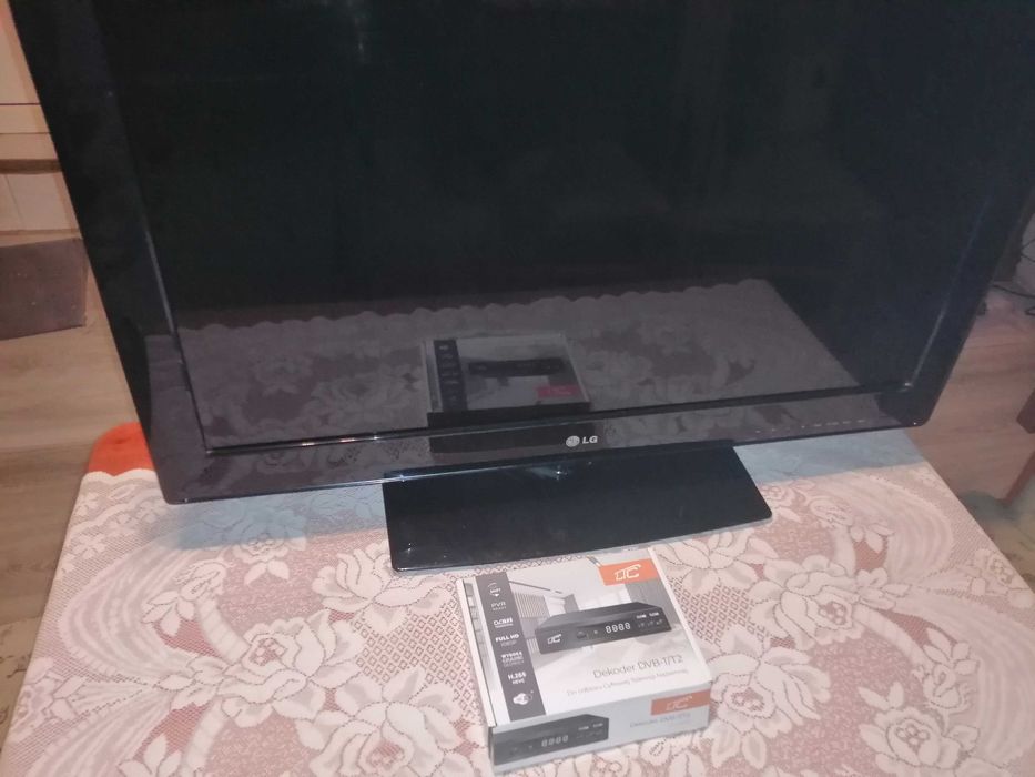 TV LG-32LS3400 32 Cali i Panasonic TX-32C300B