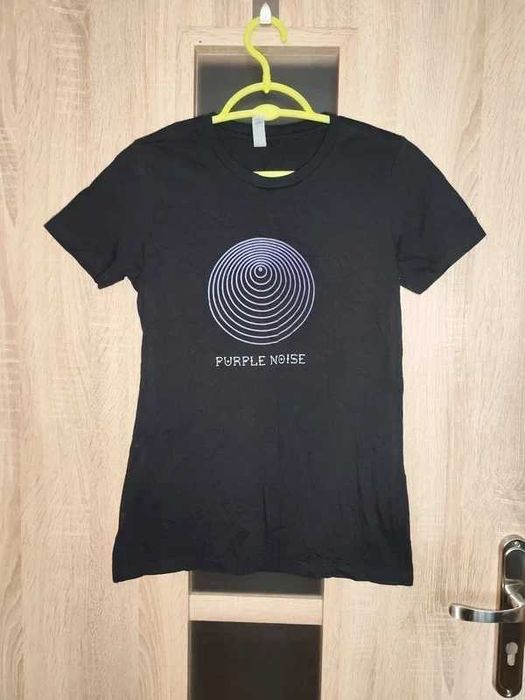 472. Czarna koszulka t-shirt z nadrukiem rozmiar S