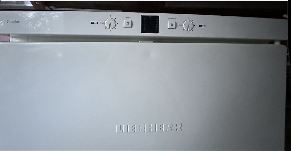 Холодильник Liebherr не робочий