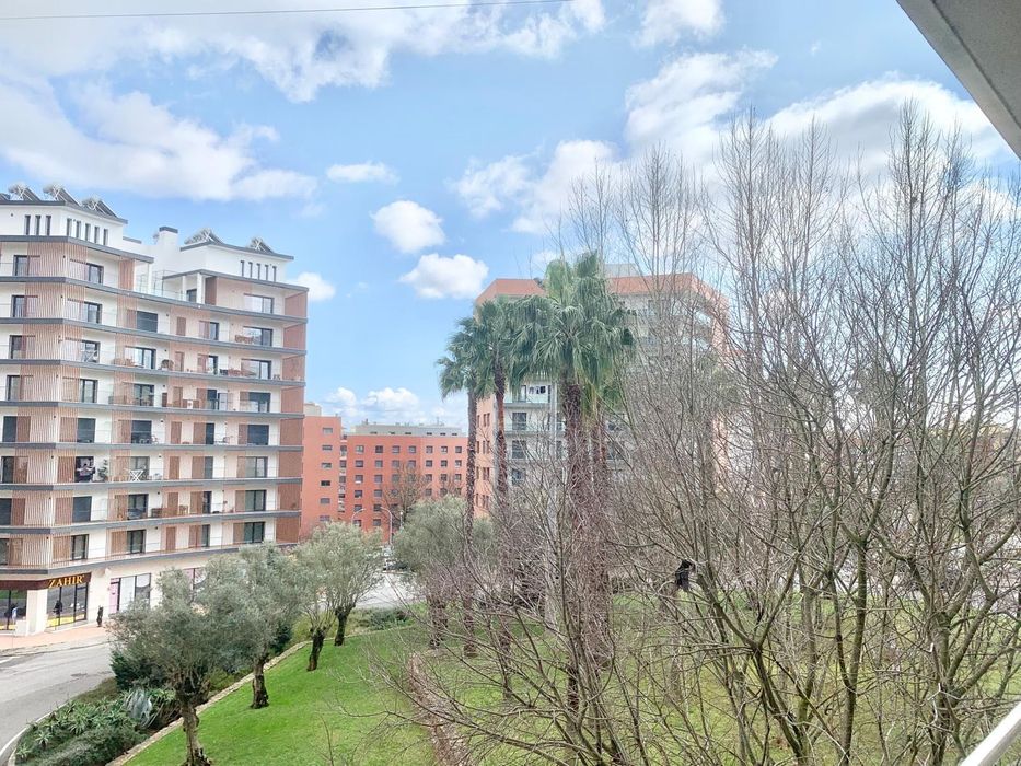 Magnífico Apartamento T3 renovado em Colinas do Cruzeiro, Odivelas.