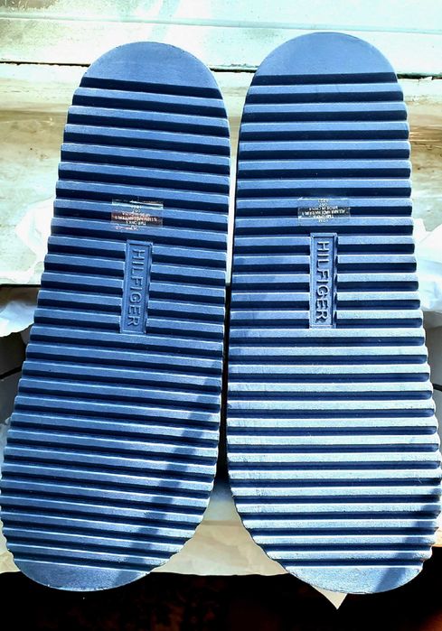 продам стильные новы шлёпанцы сандалии вьетнамки TH Tommy Hilfiger USA