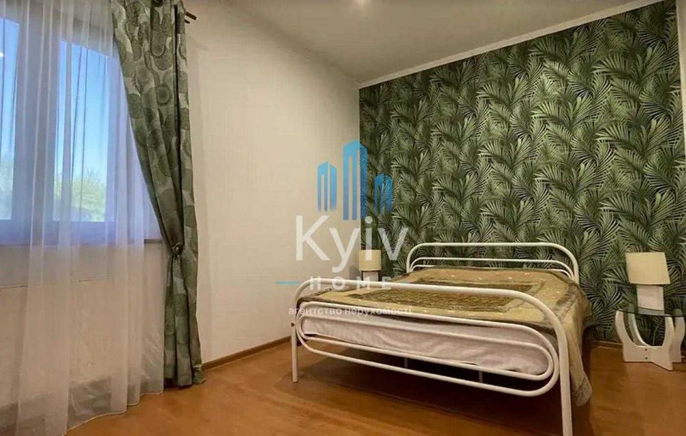 Продаж автономного будинку Гнідин 300м2 110 соток