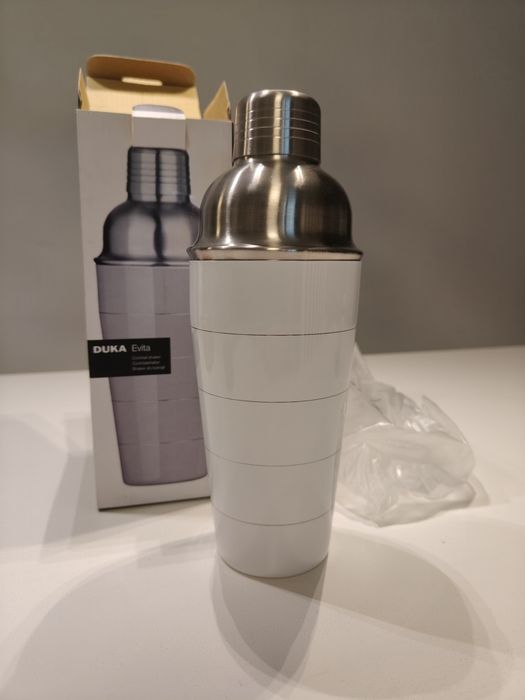 Biały shaker Duka Evita 700ml Nowy.