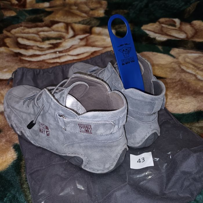 Кроссовки кожаные