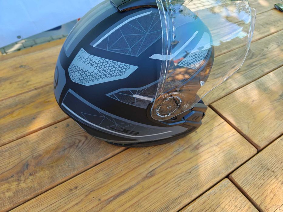 Kask  Schuberth J2 ECE  czarny szary L