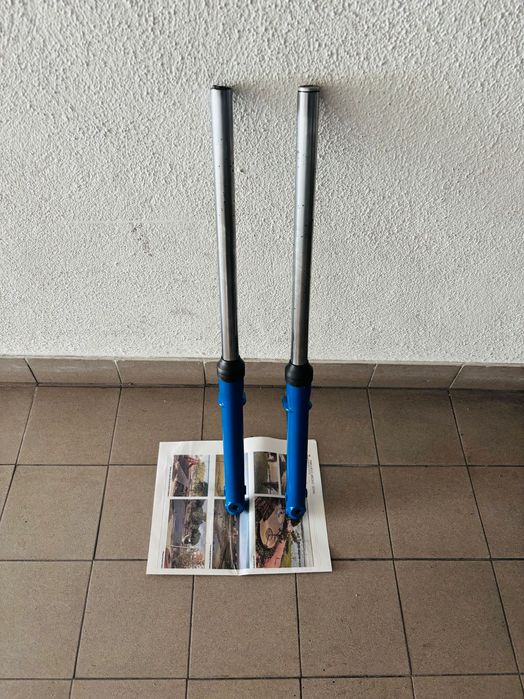 Várias peças de motorizada