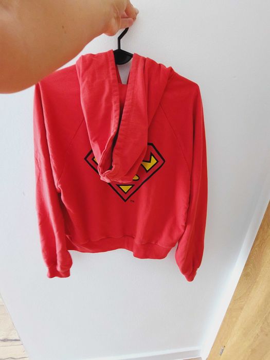 Czerwona bluza z kapturem Superman Sinsay S