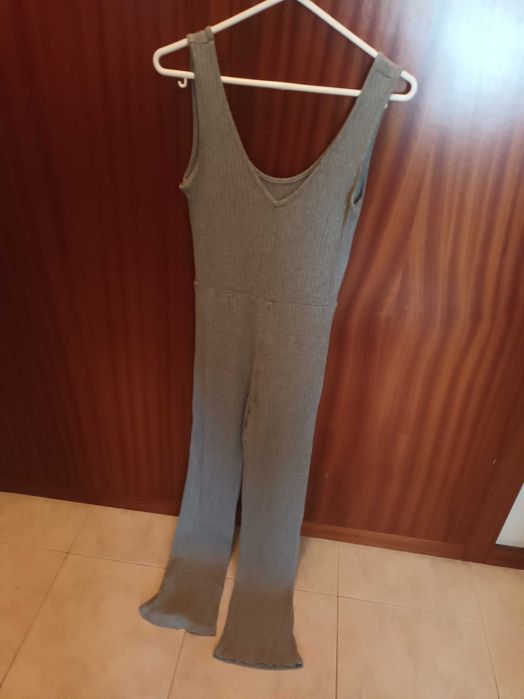 Macacão cinza muito fresquinho tamanho S bonito e elegante