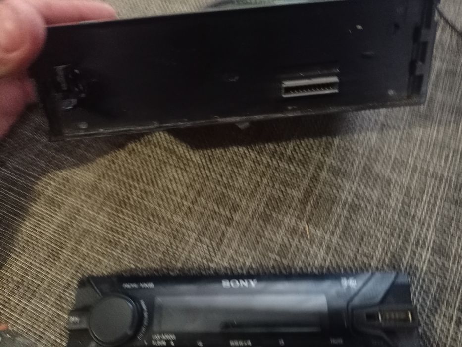 Продам  Sony DSX-A202UI. Магнітофон