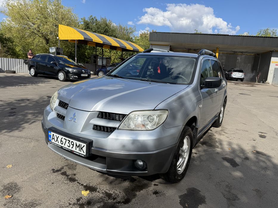Mitsubishi  outlander
