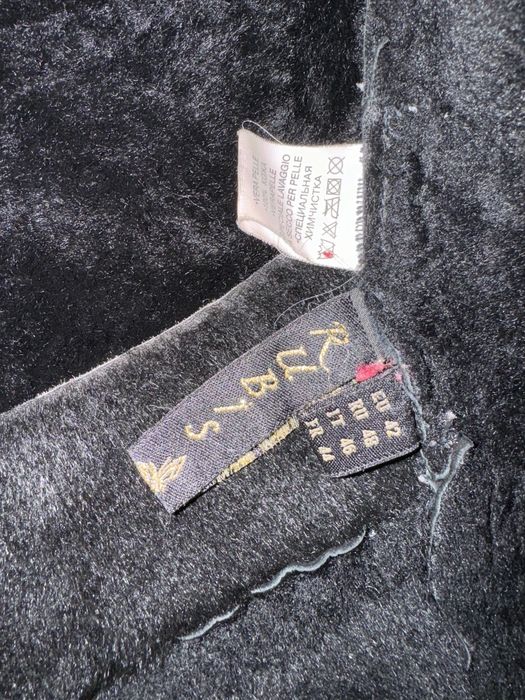 Жіноча дублянка з капюшоном