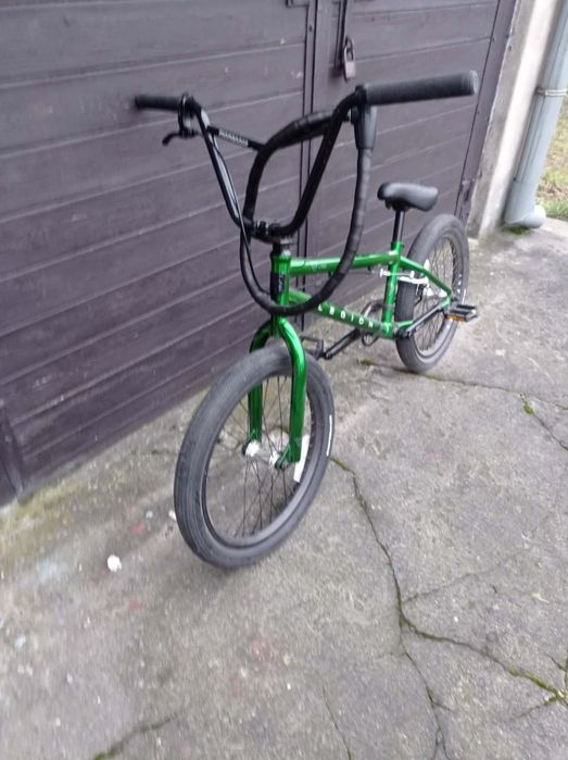 Rower BMX Mongoose L100 Legion