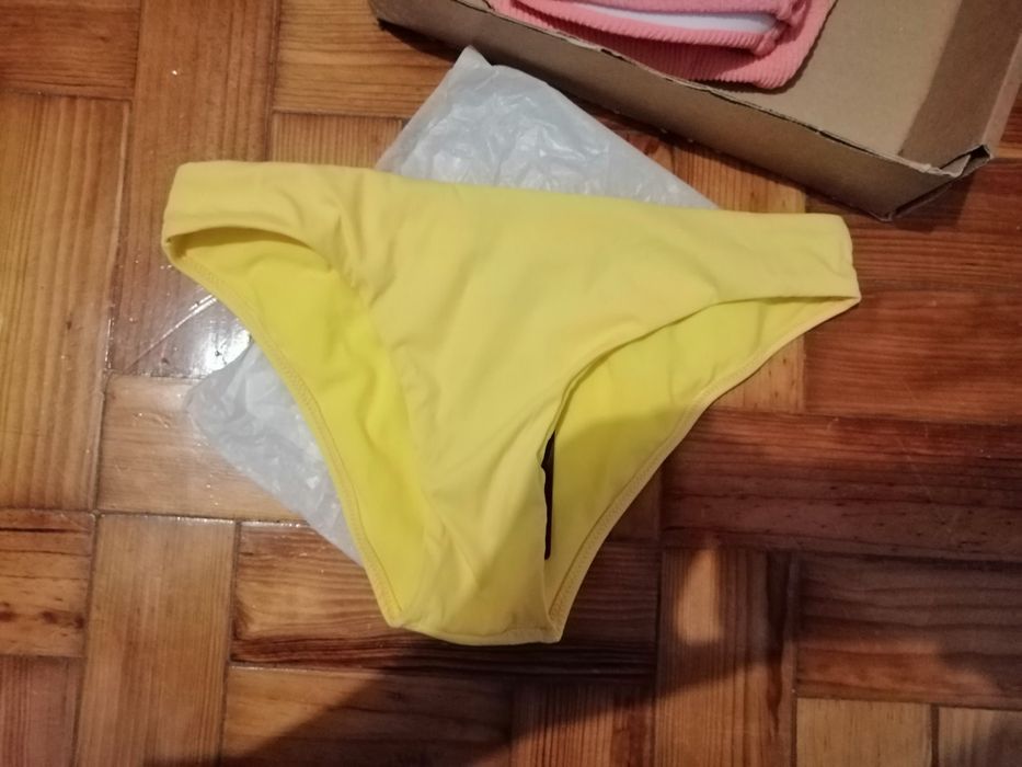 2 Bikinis Giraças