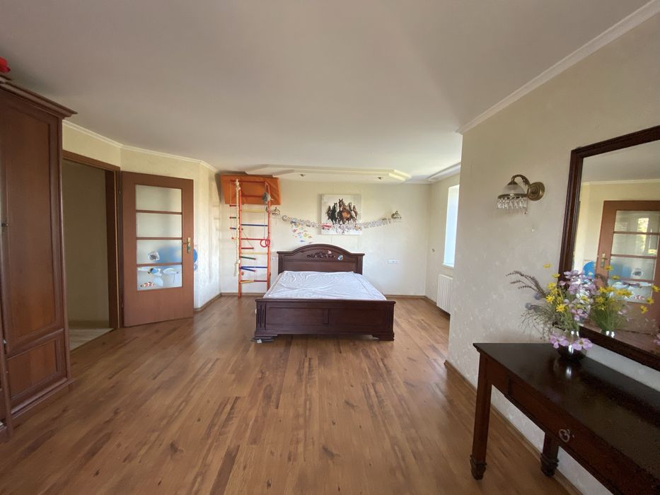 Продаю 2 кв. ул. Садовая - Пограничная , 73 кв.м.