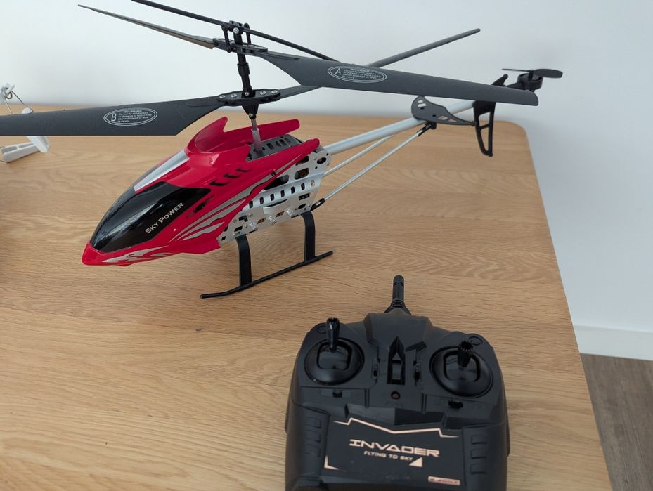 Helicóptero telecomandado
