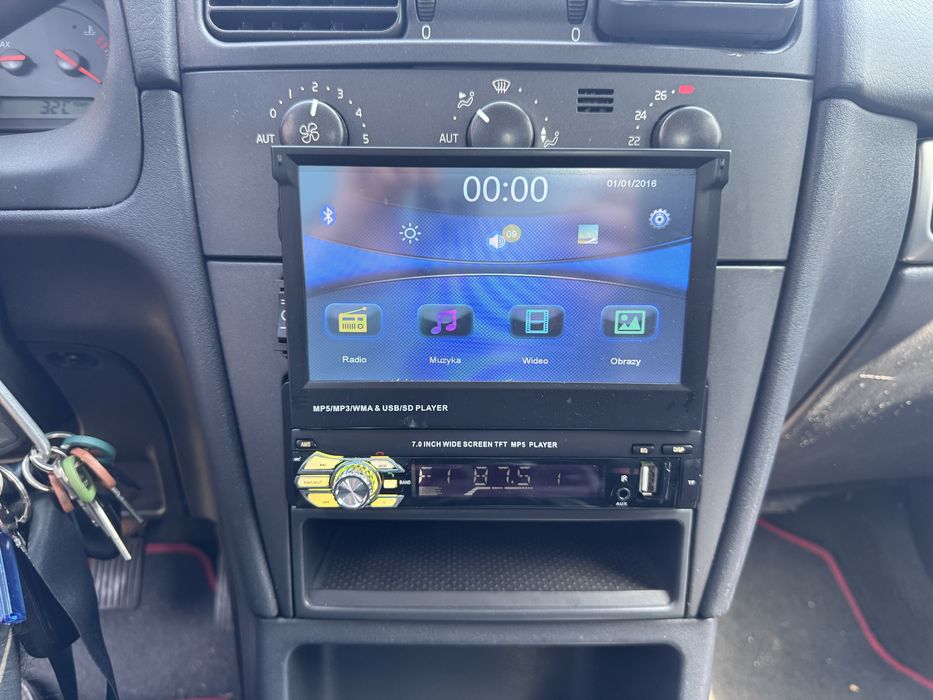 Radio Samochodowe 1 DIN ekran 7 cali kamera cofania pilot