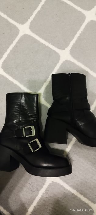 Botki platforma, Goth alternative