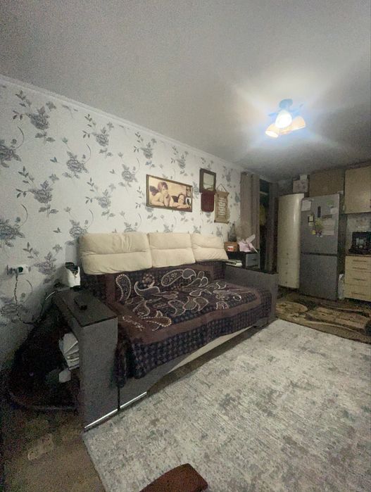 Кімната в гуртожитку не подалік макдоналдс