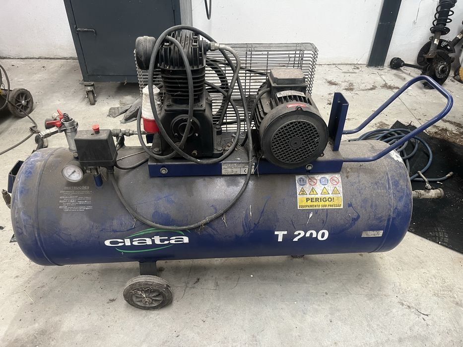 Compressor Ciata 200 l trifasico