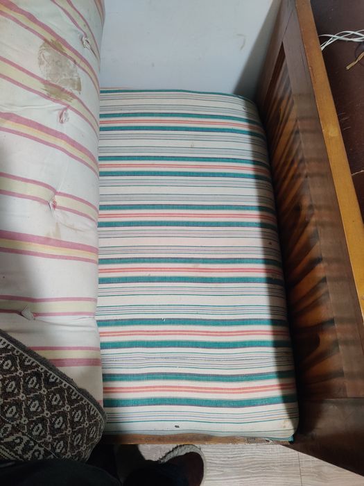 Ліжко дерев'яне .