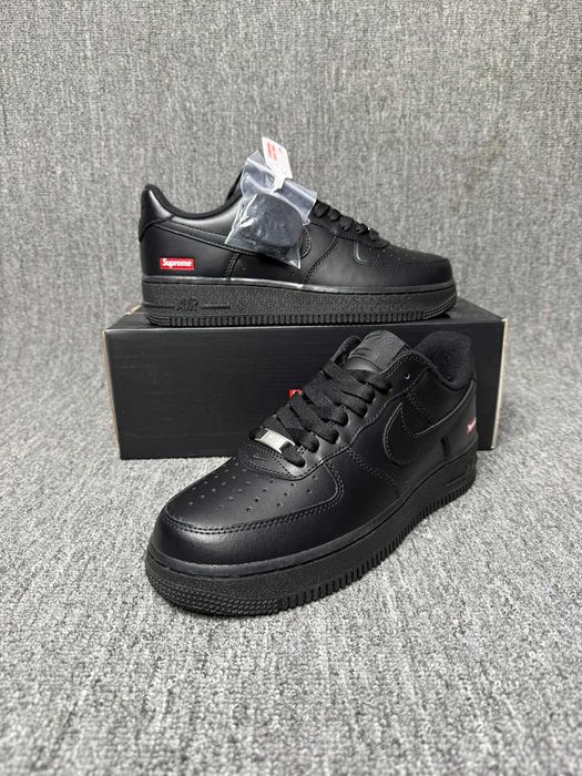 Nike Air Force 1 Low Supreme Czarny r.40