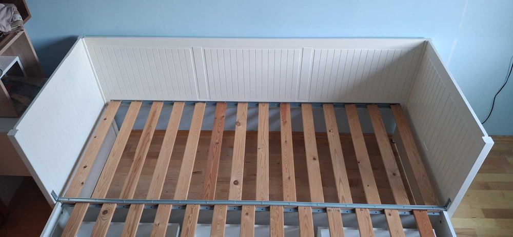 Leżanka Hemnes + dwa materace