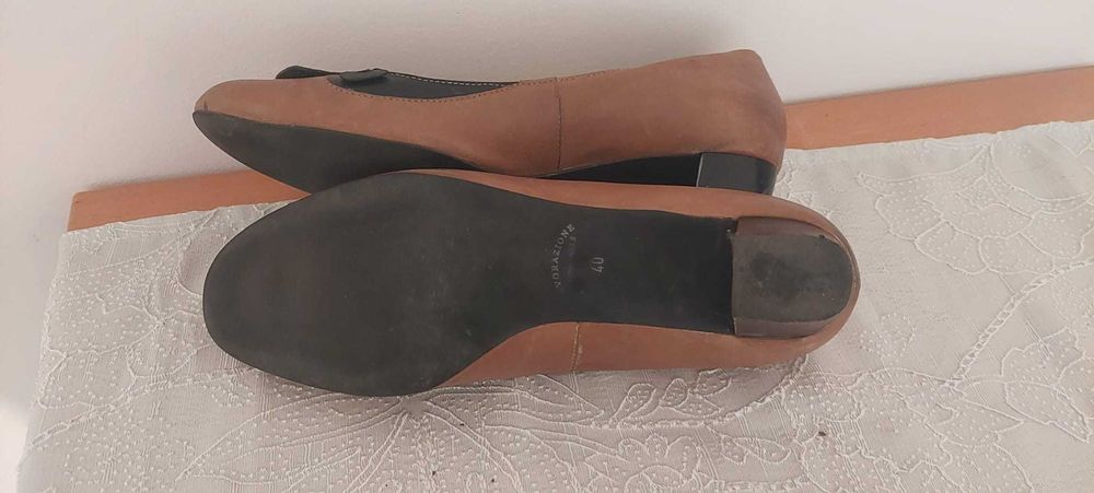 Buty damskie  czółenka skórzane r.40