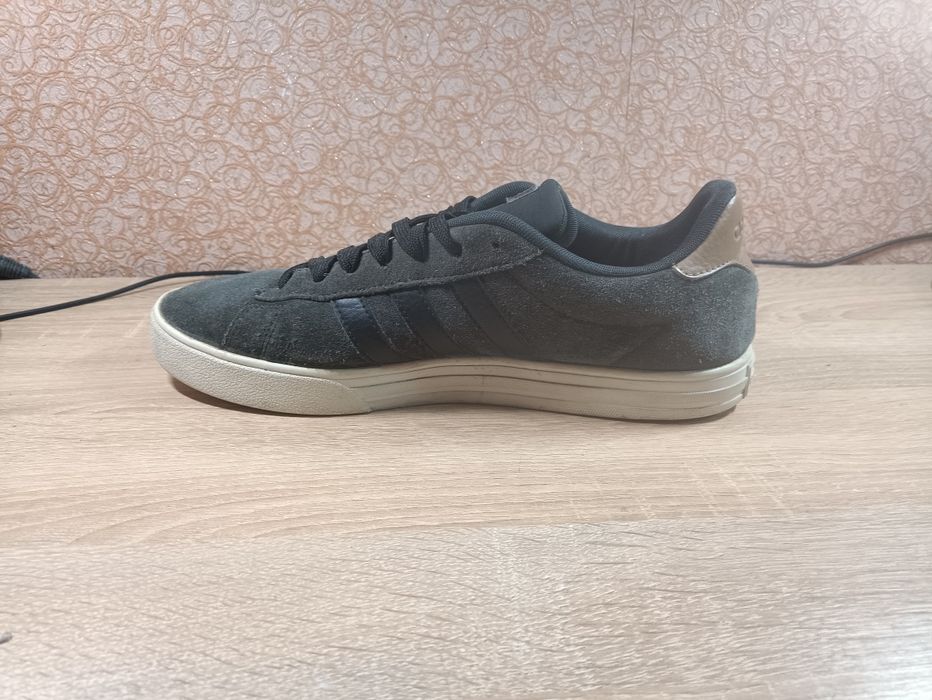 Кроссовки Adidas Daily 2.0 (Натуральная замша) — Размер 45.3 (29 см)