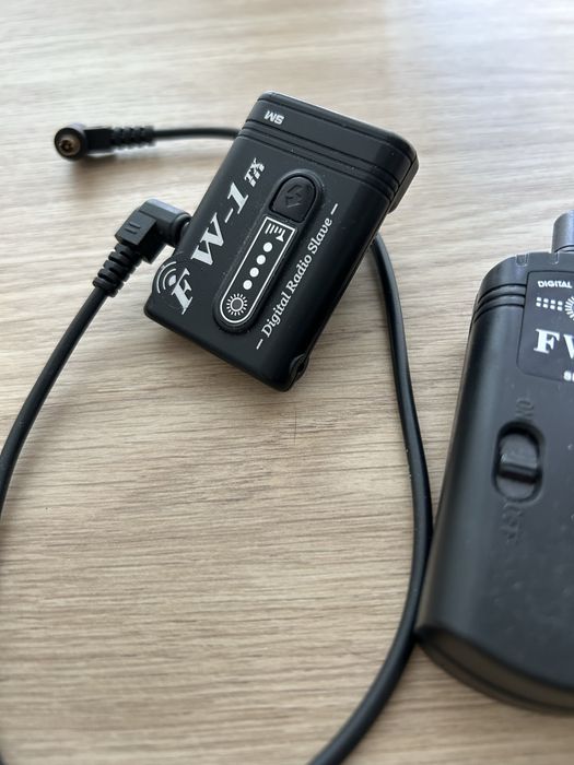 Radiowy odbiornik do lamp blyskowych