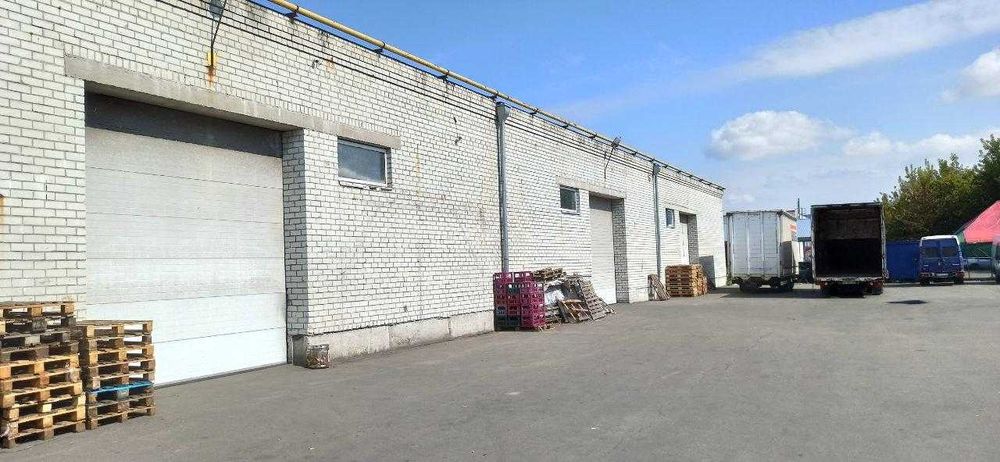 Пропоную в оренду капітальний склад з офісними приміщеннями. вул. Пухівська
