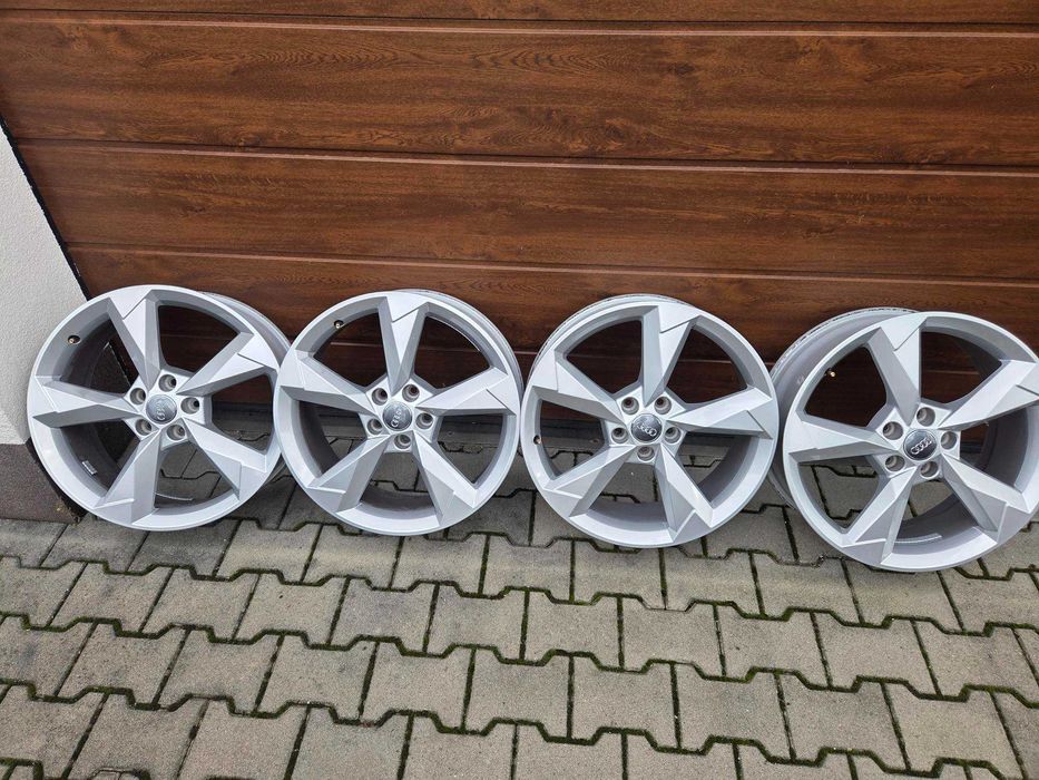 Oryginalne AUDI Q3 83 ALUFELGI FELGI ALU 19' 5x112 ET43 83A601025N