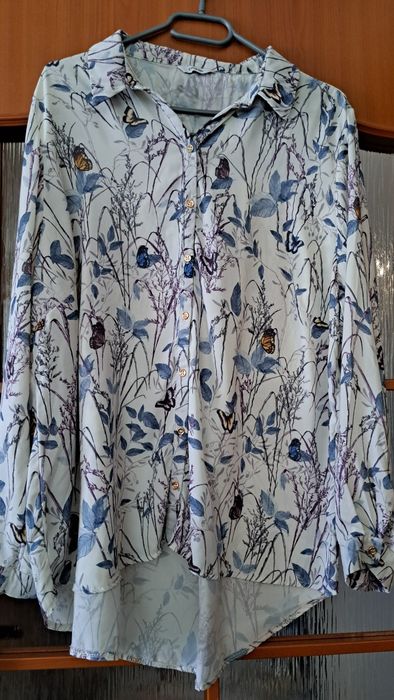 Biała koszula w drobne delikatne kwiaty marki George rozmiar 20 48 4xl