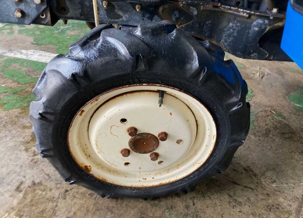 Traktor Iseki TU140F