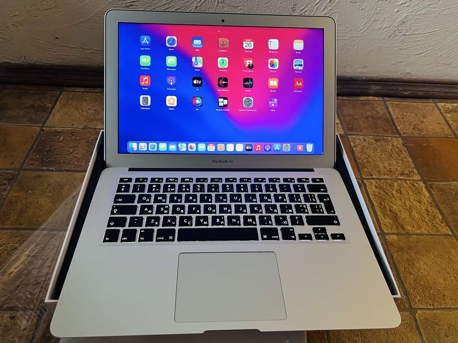Ноутбук MacBook Air 13 (256 GB) Intel Core i5 8 GB (Early 2015) ноутбук макбук ультрабук