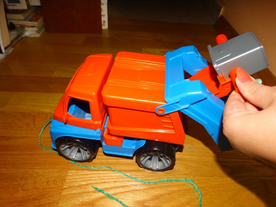 Samochód śmieciarka śmieciara 29 cm Lena