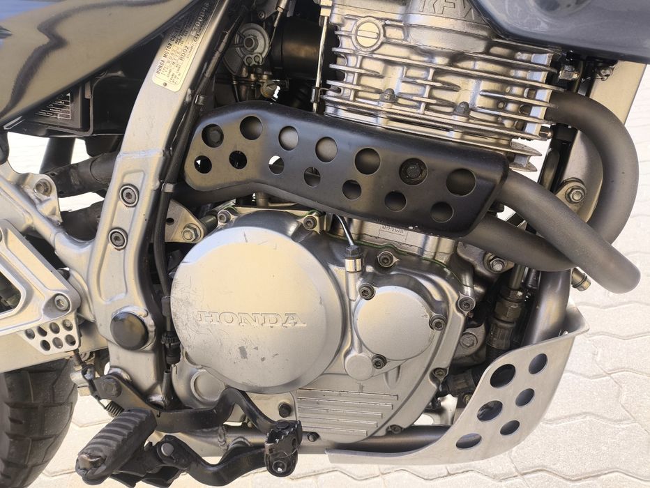 Honda NX650 Dominator (RD02)