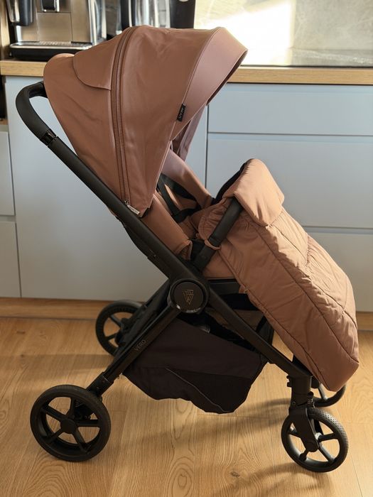 Wózek spacerowy Venicci Vero Blush w kolorze brudnego różu
