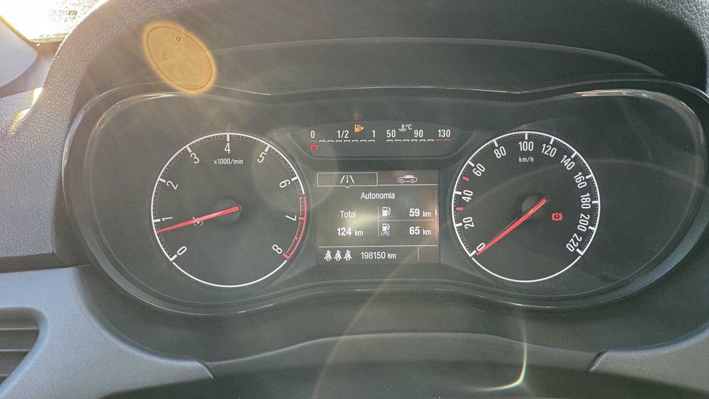 Opel Corsa 1.4 GPL 2016 - Revisão feita - Pronto a andar — photo 5