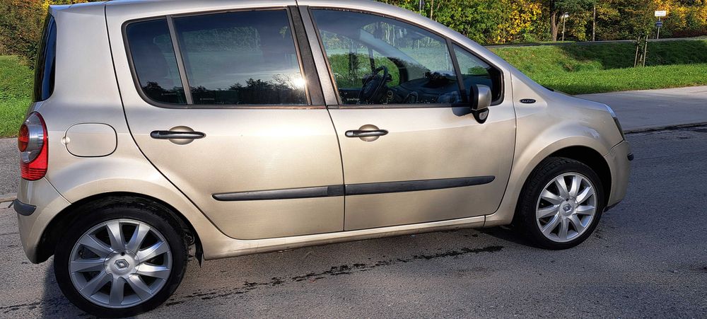 Sprzedam ekonomiczne Renault Modus