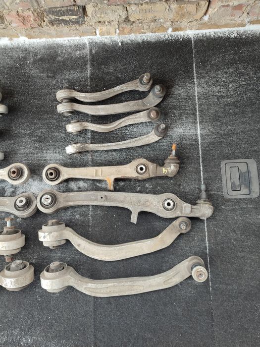 Ричаги передні Ауді А6 С6 важелі Ауді А4 В7 правий лівий ричаг передни