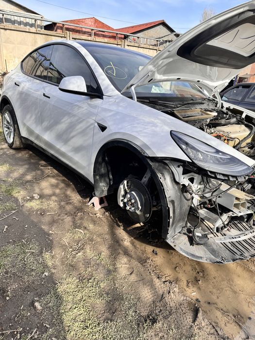 Капот крыло tesla model Y разборка tesla model Y