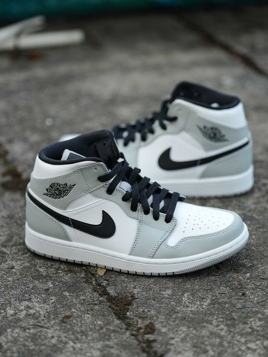 Jordan 1 Mid Light Smoke Grey Rozmiar 40