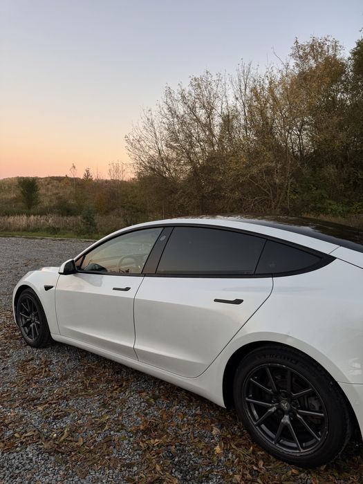 Тесла м3/Tesla m3