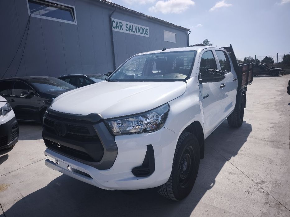 Toyota Hilux 5 lugares