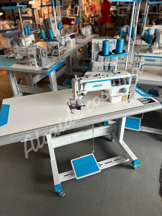 Máquina de costura industrial com corte de linha Nova JACK A2c