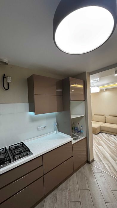 Продам шикарную 3 к.кв в Чугуеве (Авиатор)