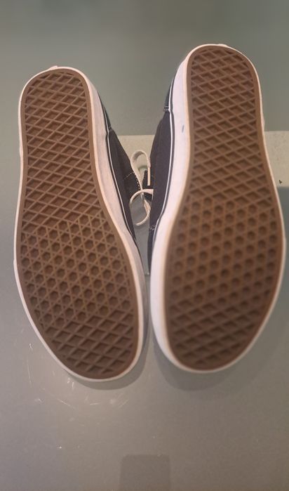 Botas adidas, sapatilhas vans